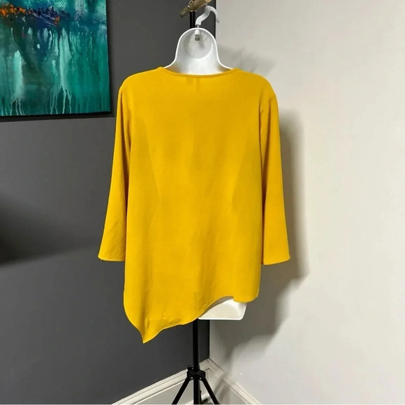 Women’s Medium Yellow V Neck Asymmetrical Hem Blouse Buttons Crepe Coquette Boho - Picture 5 of 13